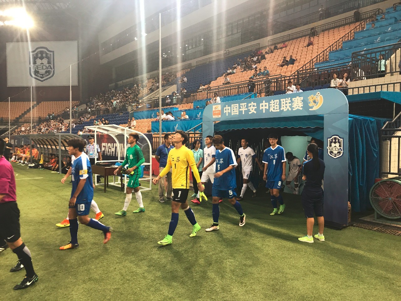 RNG横扫LGD，Doinb拿下关键大龙强强对话四强赛，强势挺进下一轮