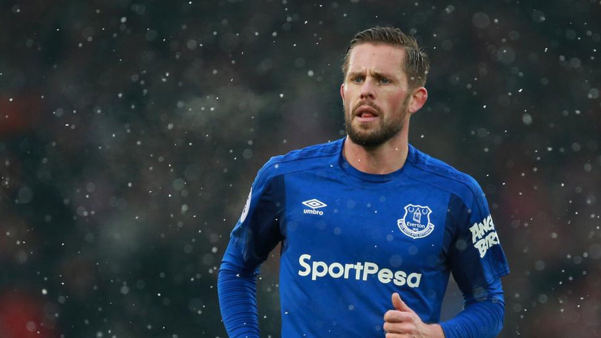 开云体育在线-公牛铁蹄碾碎魔术幻境！欧冠半决赛上演血脉压制，防守艺术铸就钢铁晋级路