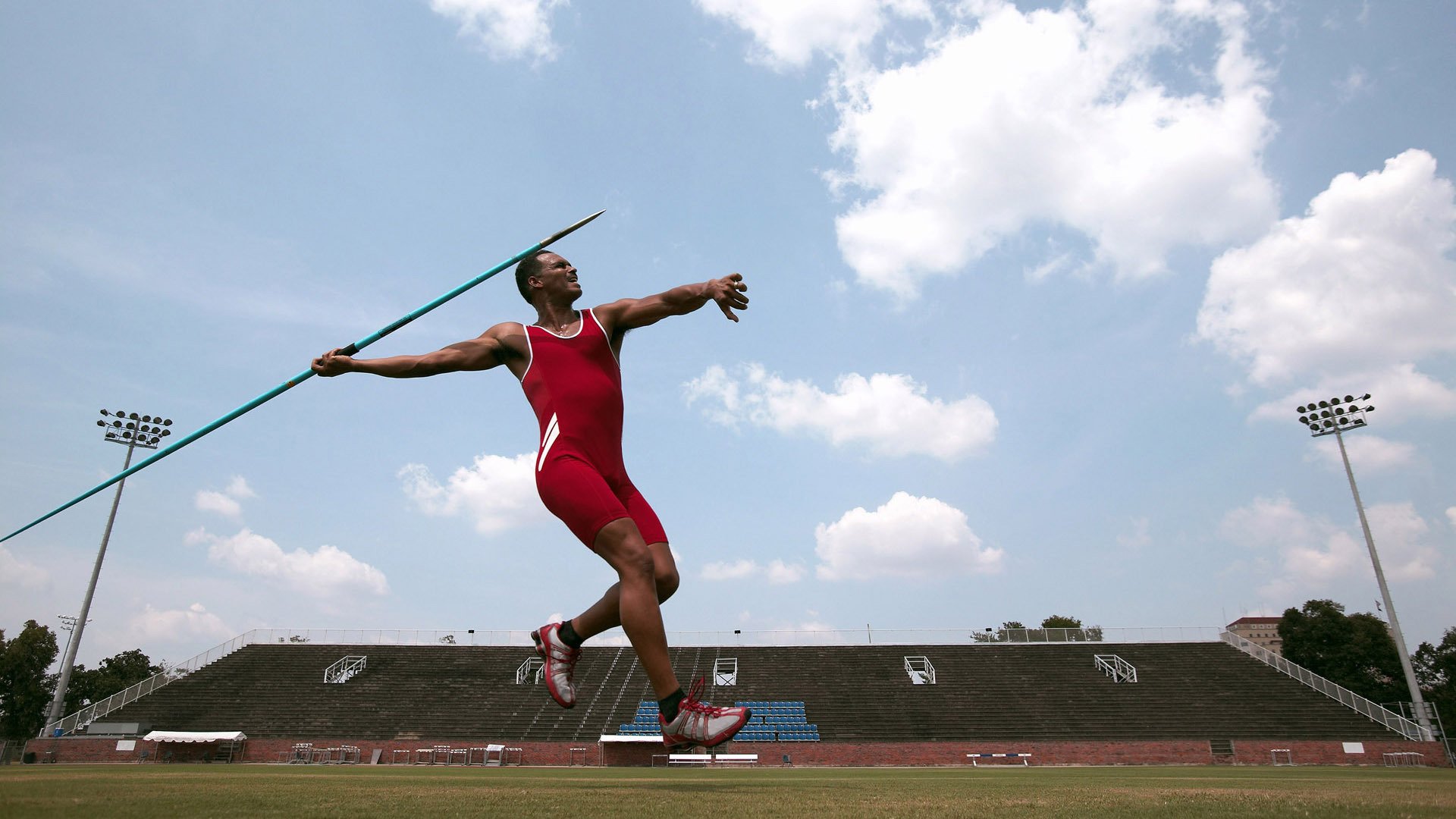 宿命对决的璀璨华章,穆勒天神下凡,阿森纳悲壮倾尽所有