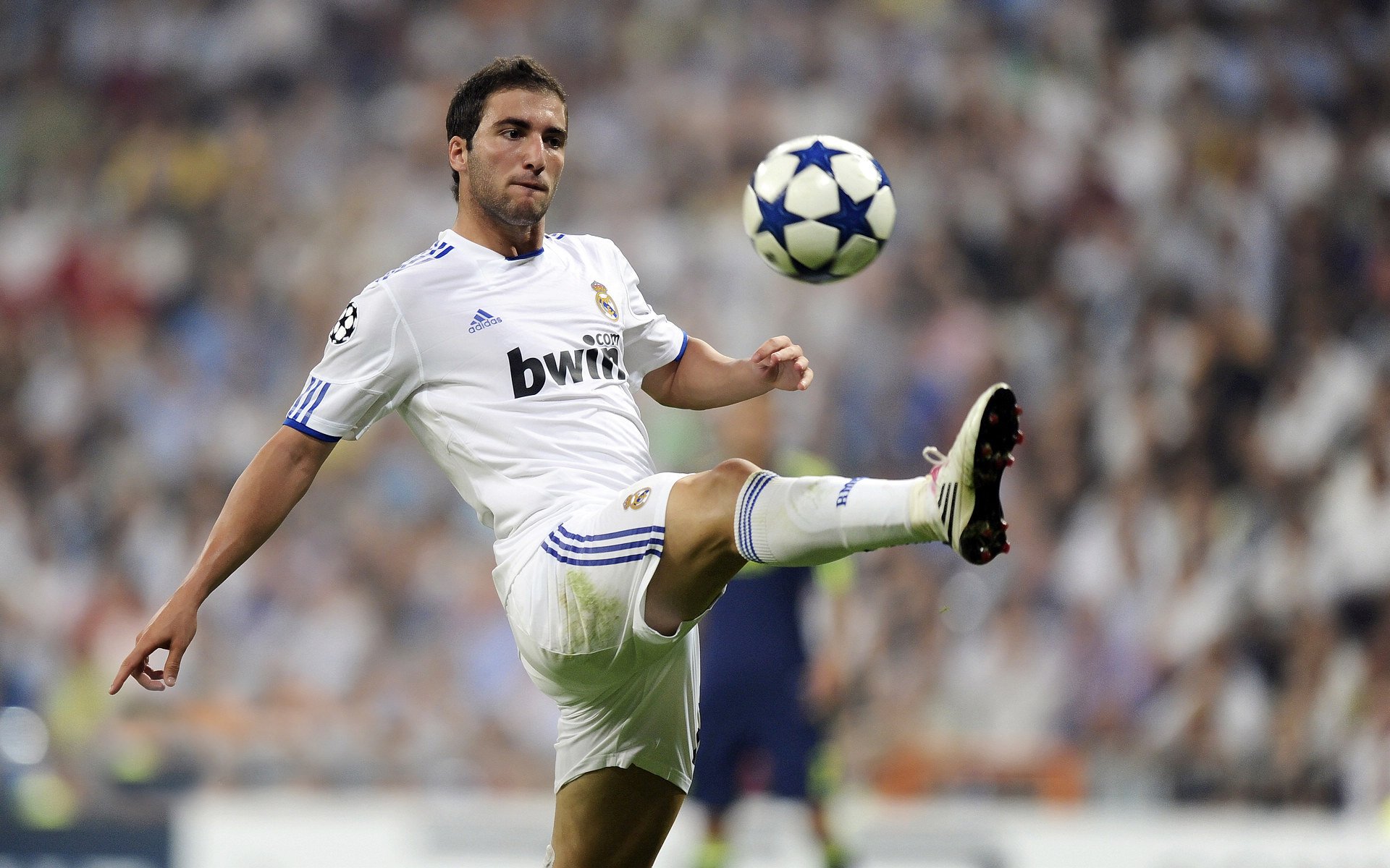 开云体育中国-乔治开启得分模式，雷霆稳扎稳打击退灰熊